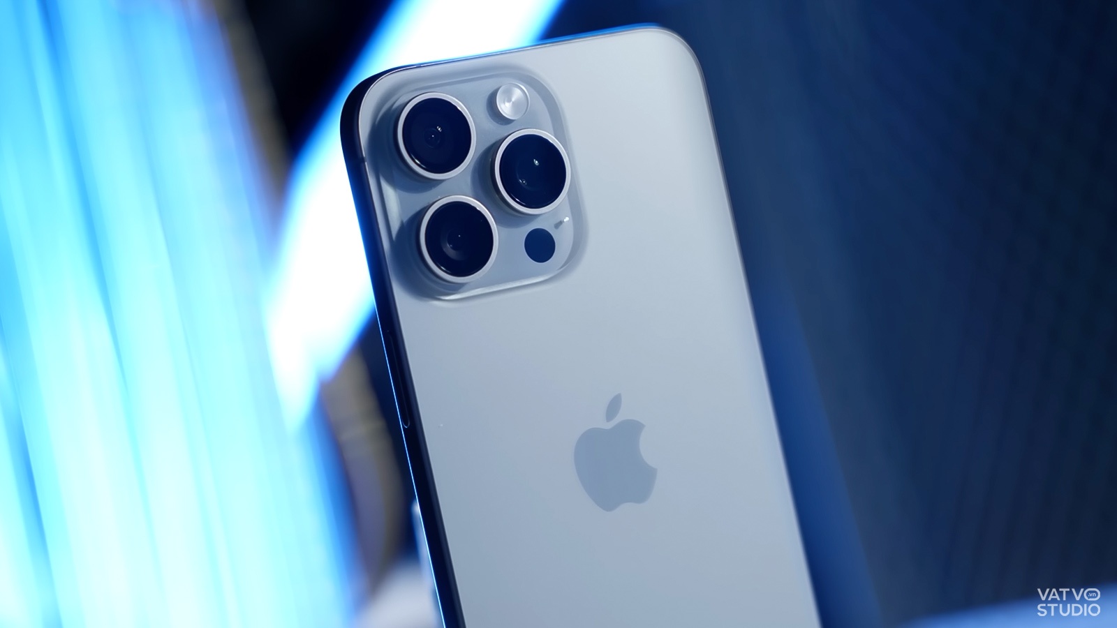 iPhone 15 Pro Max tiếp tục lập đáy giá mới, chỉ còn hơn 28 triệu đồng