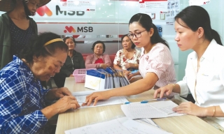 Phát triển dịch vụ ngân hàng cho người cao tuổi